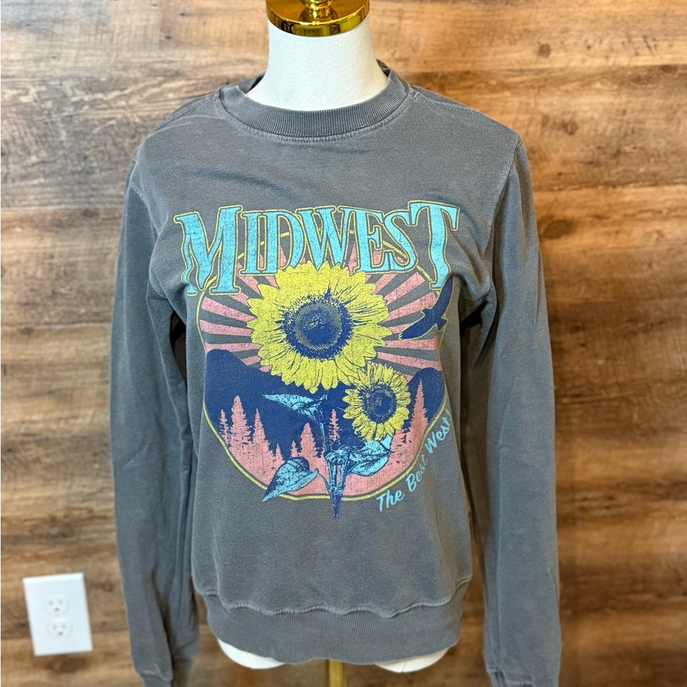 Altar'd State Gray Midwest Graphic Sweatshirt